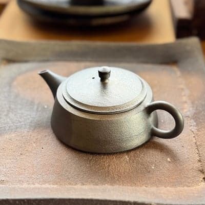 鉄化粧 平型後手急須