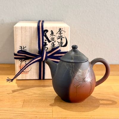 朱泥 藻掛け窯変 後手 茶注 木箱入